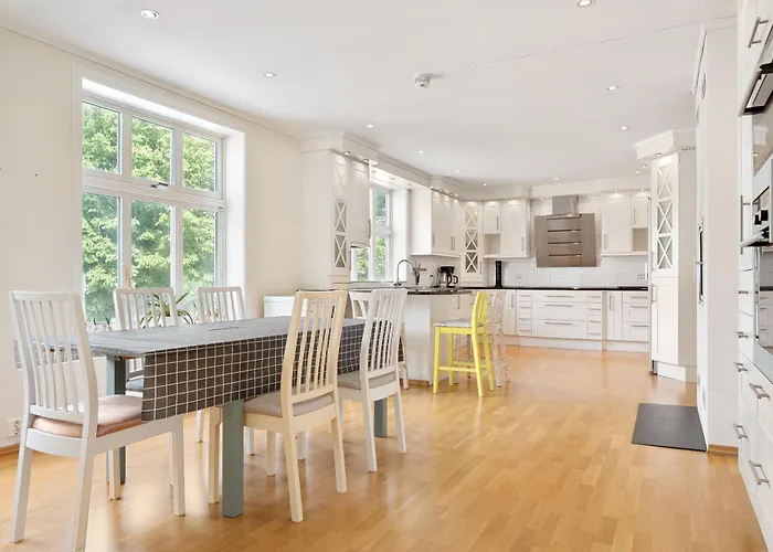 4-bedroom With Balcony * Odda