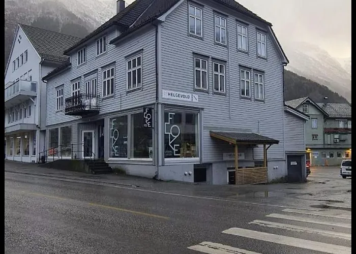 Apartman 4-bedroom With Balcony *