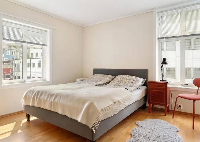 Apartman 4-bedroom With Balcony *